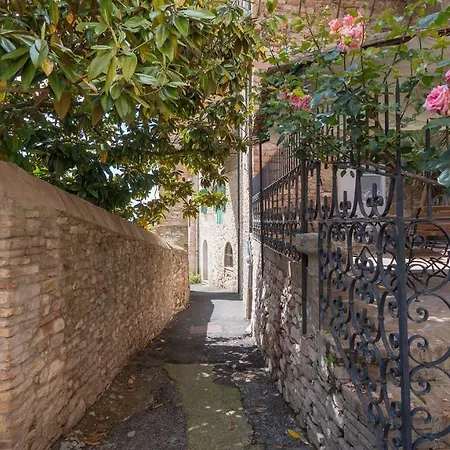 Nocleg ze śniadaniem Suites Le Dimore Di San Francesco Asyż